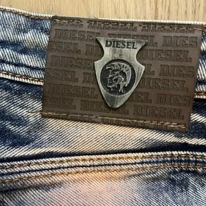 Mens Pink  Distressed Diesel Jeans, Made in Italy, W 32